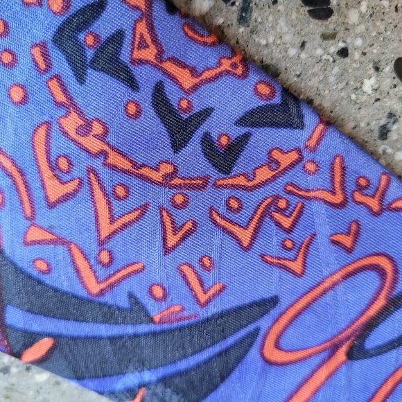 3/$20 - Georgina Von Etzdorf 100% Silk Tie - Picture 2 of 5